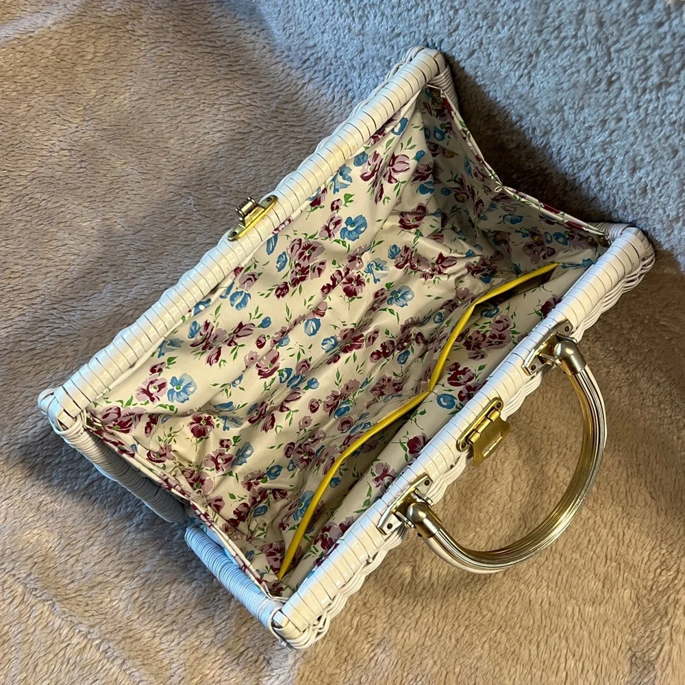 BRITISH OF HONG KONG Vintage Handmade White Wicker Purse - Picture 14 of 17